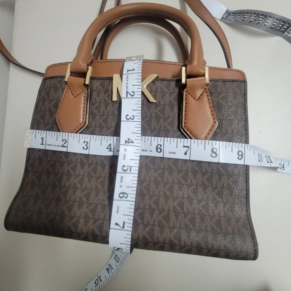 Michael Kors Mott Messenger Crossbody Bag.